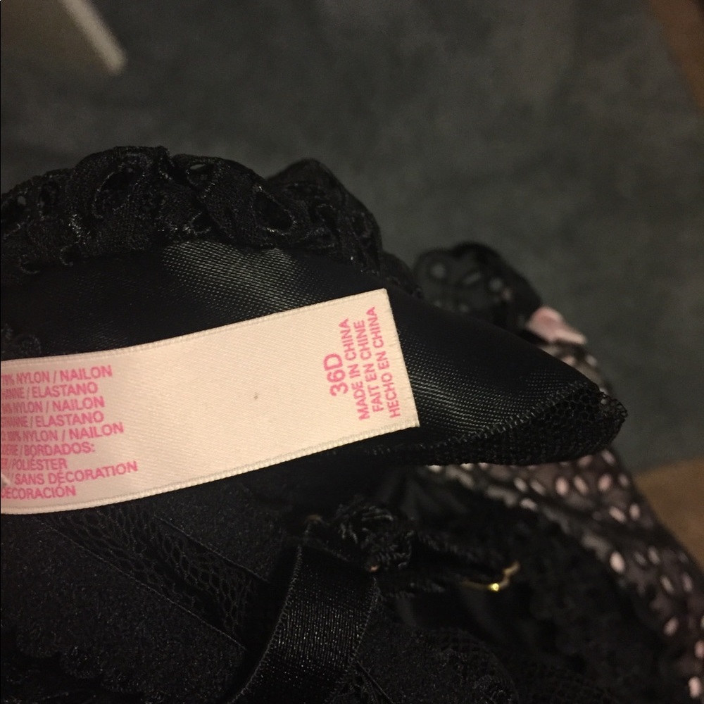 Bra with a tie behind
